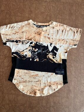 Agatha Cub Beige and Black Abstract Short Sleeve Tee Kids size 24 months /2T